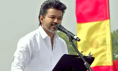 ஊடகம் மற்றும் செய்தித் தொடர்பு அணி நிர்வாகிகள் பட்டியலை அறிவித்தார் விஜய்