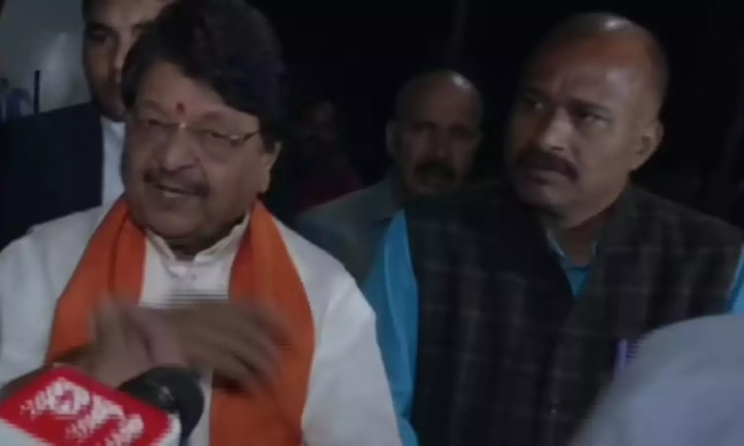 பயனற்ற கேள்விகளை கேட்காதீர் - உயிரிழப்புகள் குறித்த கேள்விக்கு பாஜக அமைச்சர் ஆவேசம் - வீடியோ வைரலானதால் வருத்தம்!