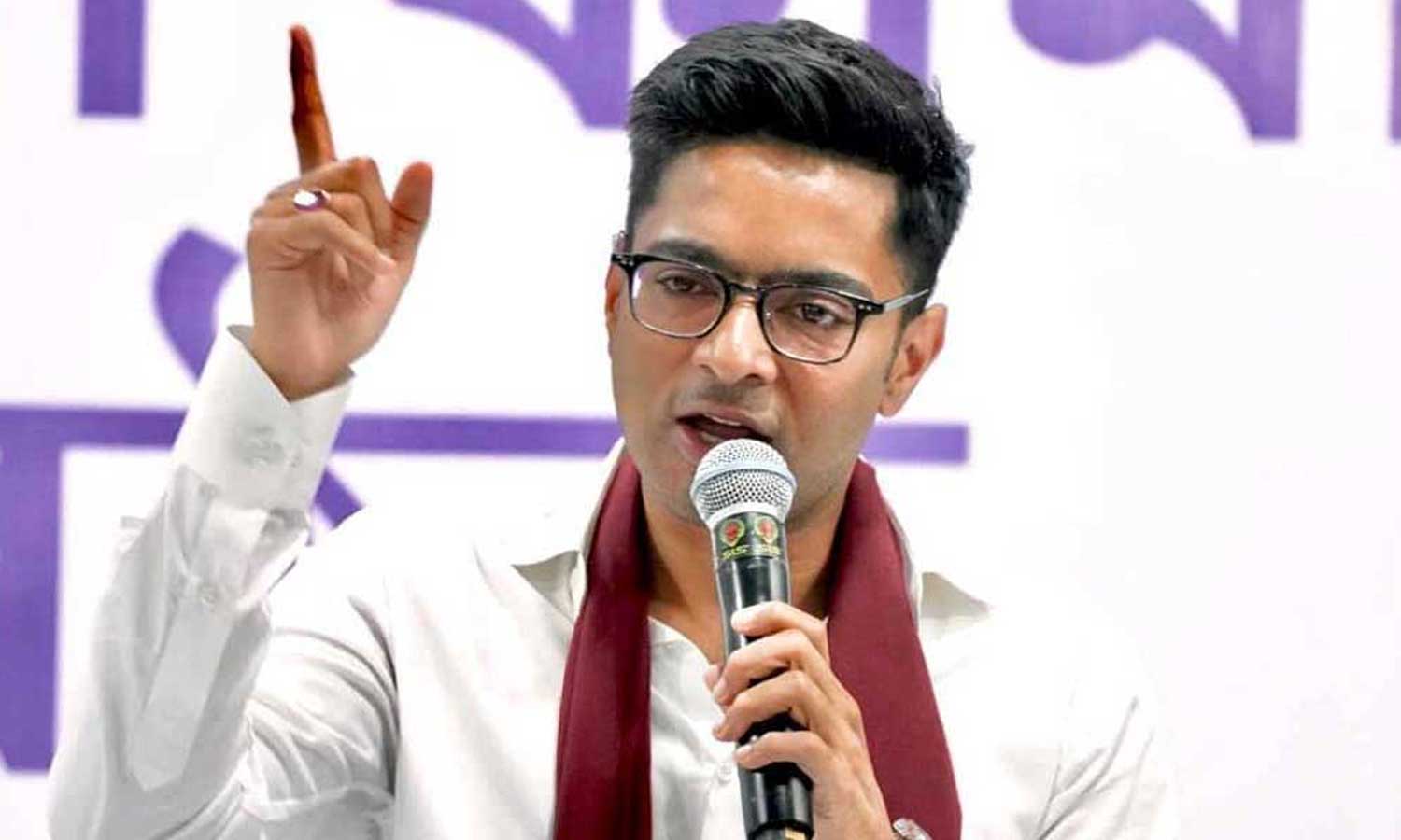 ஞானேஷ் குமார் மந்திரவாதி: பாஜக எம்.பி.க்கள் பாம்புகள்- அபிஷேக் பானர்ஜி கடும் தாக்கு