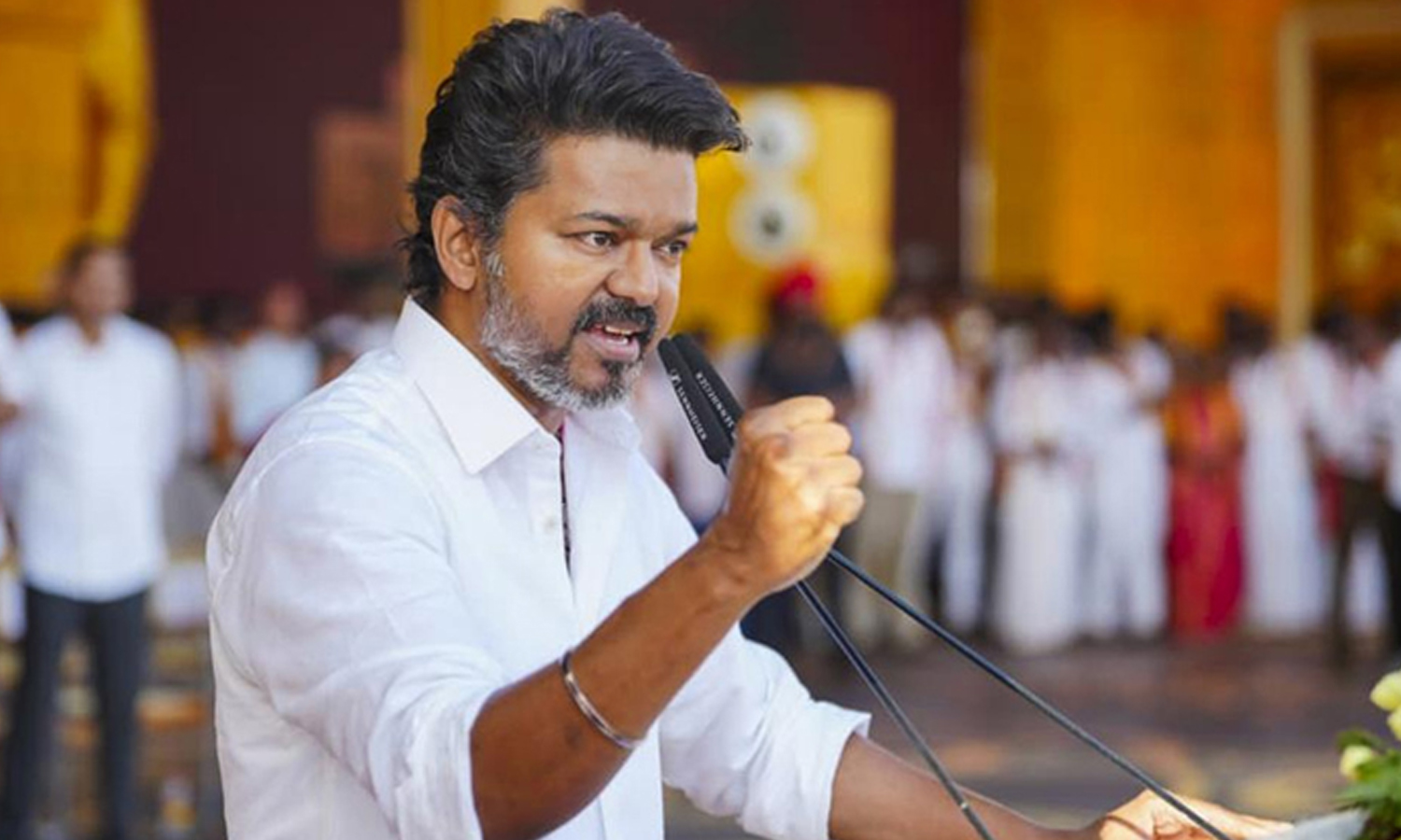 விஜய் முன்னிலையில் த.வெ.க.வில் இணைந்த முக்கிய பிரமுகர்கள்