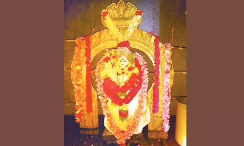 பக்தரின் குறைதீர்த்த அலவாய்மலை முருகன்