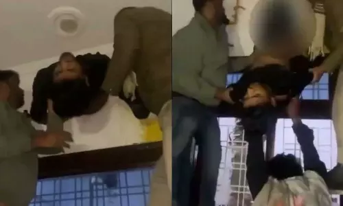 கலகலப்பு பட பாணியில் Exhaust Fan துளையில் சிக்கிய திருடன் - வைரல் வீடியோ