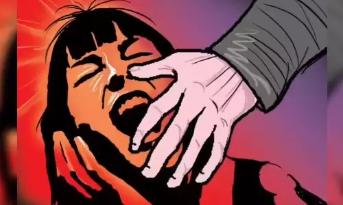 ஒடிசாவில் மாற்றுத்திறனாளி சிறுமியை கூட்டுப் பாலியல் வன்கொடுமை செய்த 3 பேர் கைது