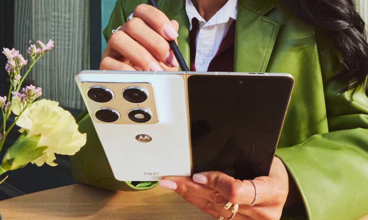 CES 2026-இல் புதிய மடிக்கக்கூடிய ஸ்மார்ட்போன் அறிமுகம் செய்த மோட்டோரோலா..!