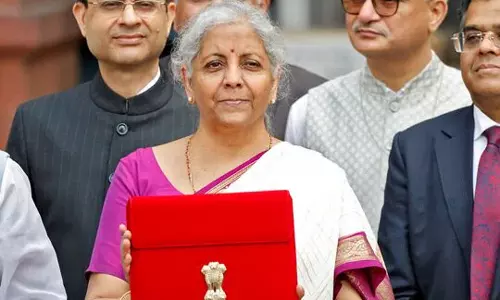 பிப்ரவரி 1-ந்தேதி பட்ஜெட் தாக்கலா? - பாராளுமன்ற குழு இன்று முடிவு