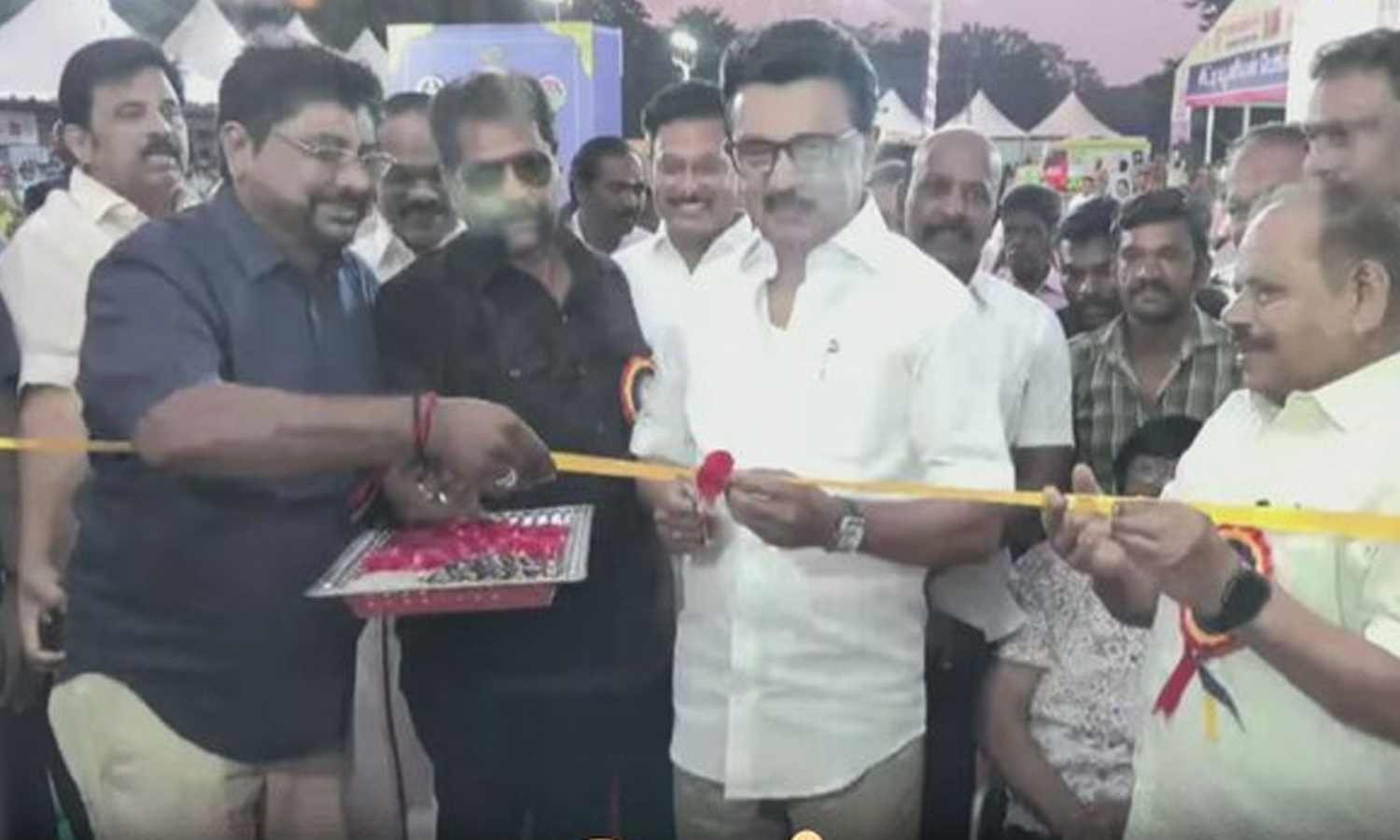 49-வது சென்னை புத்தகக் கண்காட்சி: முதலமைச்சர் மு.க.ஸ்டாலின் தொடங்கி வைத்தார்