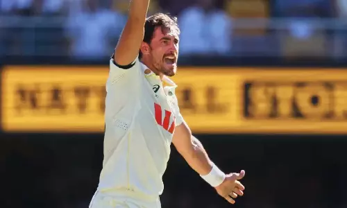 டெஸ்ட் கிரிக்கெட்டில் அதிக விக்கெட்டுகள் - ஸ்டார்க் புதிய சாதனை