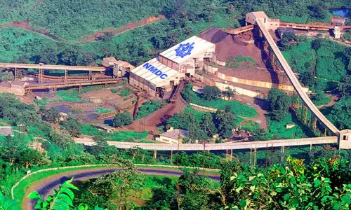 சத்தீஸ்கர் பாதுகாக்கப்பட்ட வனப்பகுதியில் சுரங்க விரிவாக்கத்திற்கு மத்திய அரசு ஒப்புதல்.. மக்கள் எதிர்ப்பு