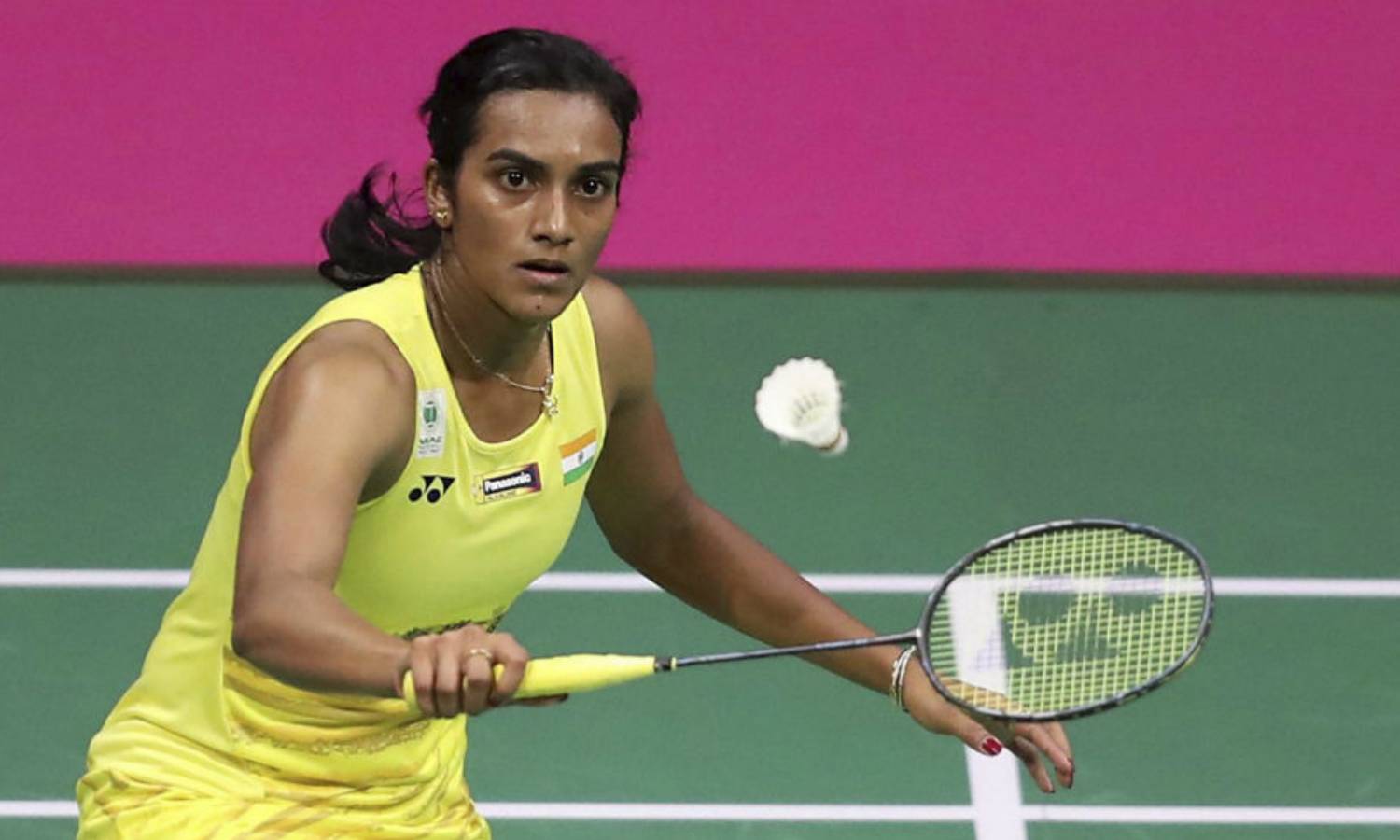 மலேசியா ஓபன் பேட்மிண்டன்: அரையிறுதியில் பிவி சிந்து தோல்வி