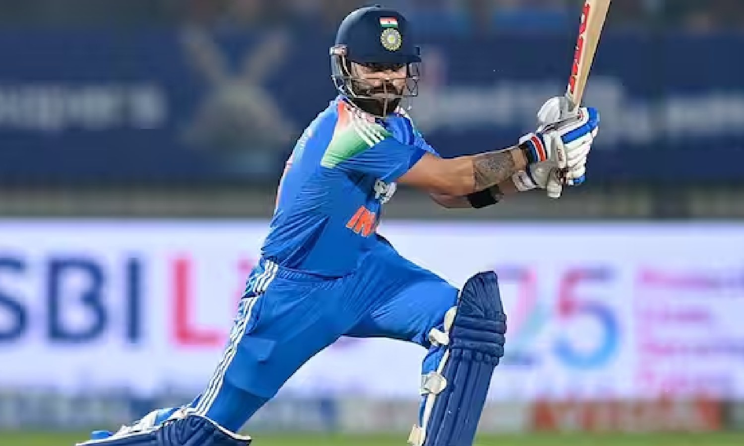 சதத்தை தவறவிட்ட கோலி... சச்சினை பின்னுக்கு தள்ளி புதிய சாதனை!