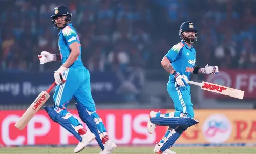 நியூசிலாந்துக்கு எதிரான ஒருநாள் போட்டி - கோலி, கில் அரைசதம்... 4 விக்கெட் வித்தியாசத்தில் இந்தியா வெற்றி!