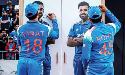 ரோகித் சர்மா, விராட் கோலியை வித்தியாசமாக பாராட்டிய பரோடா கிரிக்கெட் சங்கம்