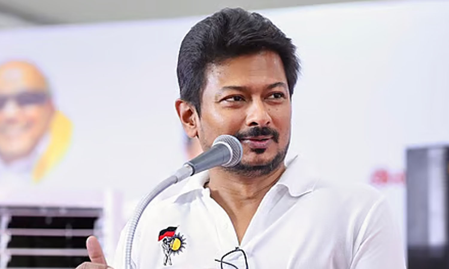 அண்ணா பற்ற வைத்த தீயை யாராலும் அழிக்க முடியாது..!-உதயநிதி ஸ்டாலின்