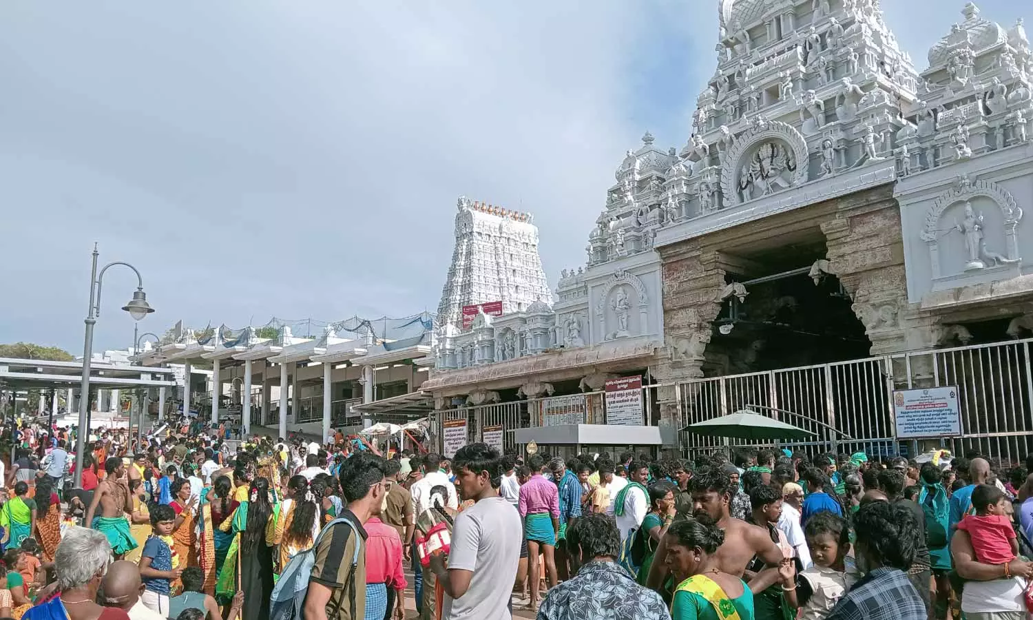 திருச்செந்தூர் கோவிலில் நாளை மறுநாள் அதிகாலை 1 மணிக்கு நடை திறப்பு