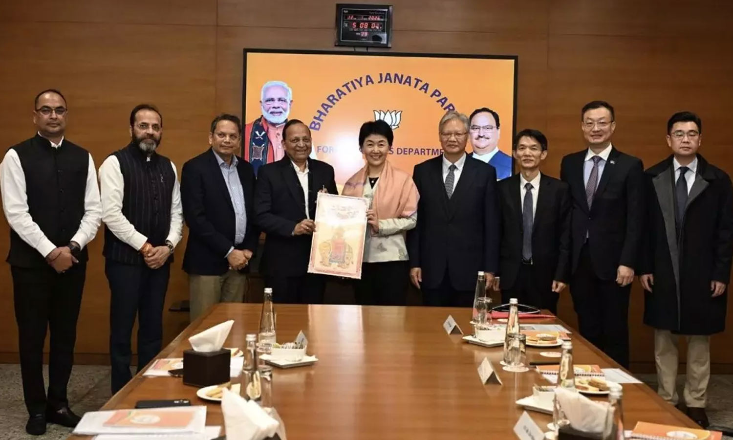 பா.ஜ.க. அலுவலகத்தில் சீன கம்யூனிஸ்ட் குழுவுக்கு என்ன வேலை?: காங்கிரஸ் தாக்கு