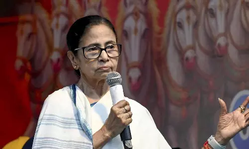 இறுதிப் பட்டியலில் இருந்து மேலும் ஒரு கோடி வாக்காளர்களை நீக்க பாஜக- ECI கூட்டணி திட்டம்: மம்தா குற்றச்சாட்டு