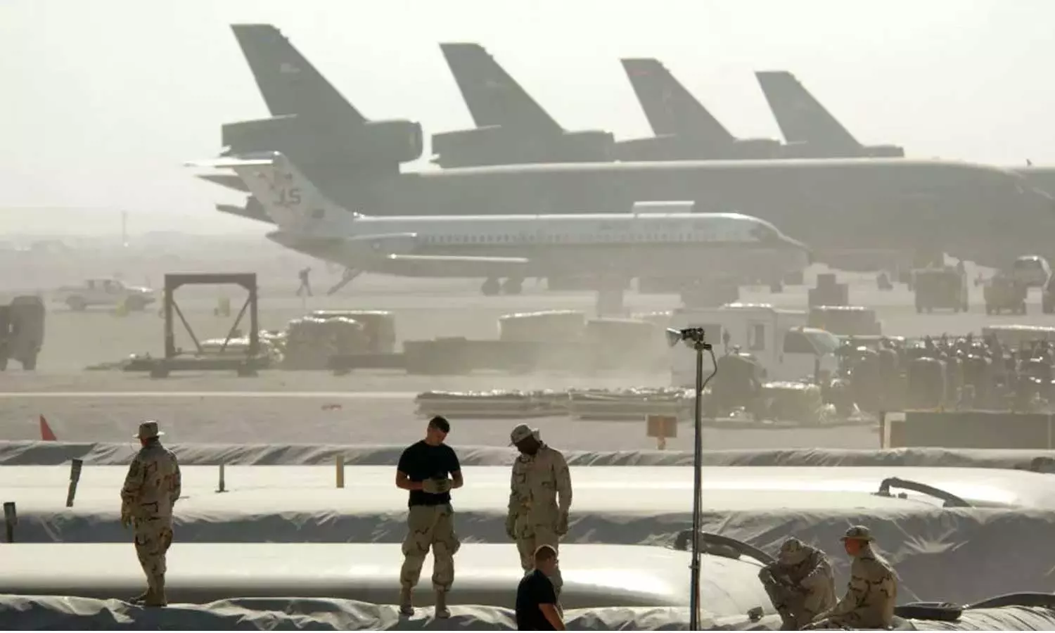 கத்தாரில் உள்ள ராணுவ தளத்தில் இருந்து சில பணியாளர்களை வெளியேறுமாறு அமெரிக்கா வலியுறுத்தல் கத்தாரில் உள்ள ராணுவ தளத்தில் இருந்து சில பணியாளர்களை வெளியேறுமாறு அமெரிக்கா வலியுறுத்தல்