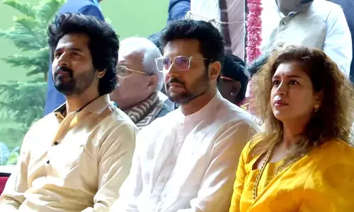 பிரதமர் மோடி பங்கேற்ற பொங்கல் விழாவில் கலந்துகொண்ட பராசக்தி படக்குழு