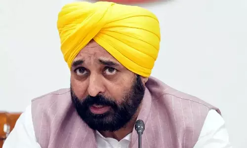 இங்கிலாந்து, இஸ்ரேல் செல்ல பஞ்சாப் மாநில முதல்வருக்கு மத்திய  அரசு அனுமதி மறுப்பு