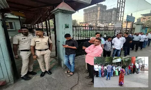 மும்பை மற்றும் 28 மாநகராட்சிகள் தேர்தலில் 50 சதவீத வாக்குப்பதிவு