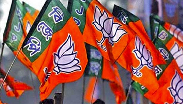 சிவசேனா, காங்கிரஸ் கட்சிகளுக்கு பின்னடைவு- மும்பை மாநகராட்சி தேர்தலில் பா.ஜ.க. கூட்டணி முன்னிலை