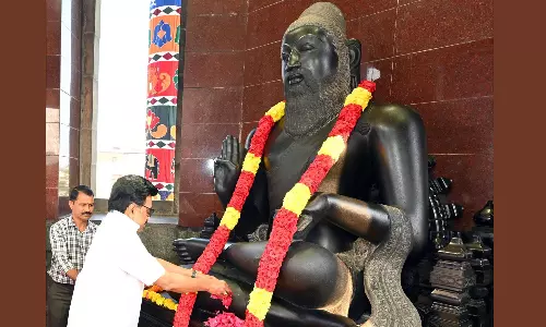 அய்யன் வள்ளுவர் சொன்ன அறநெறிவழியில் நம் வாழ்வு அமையட்டும்! - மு.க.ஸ்டாலின்