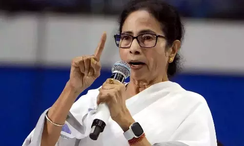 பா.ஜ.க. ஆளும் மாநிலங்களில் துன்புறுத்தப்படும் புலம்தொழிலாளர்கள் : மம்தா குற்றச்சாட்டு