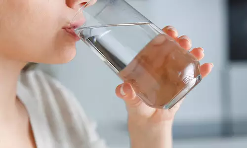 காய்ச்சிய நீர் - வடிகட்டிய நீர் - பாட்டில் நீர்: எது ஆரோக்கியமானது?