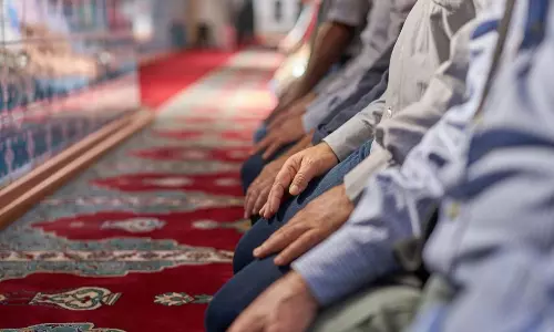 காலி வீட்டில் அனுமதியின்றி தொழுகை நடத்தியதாக 12 பேரை கைது செய்த உ.பி. காவல்துறை