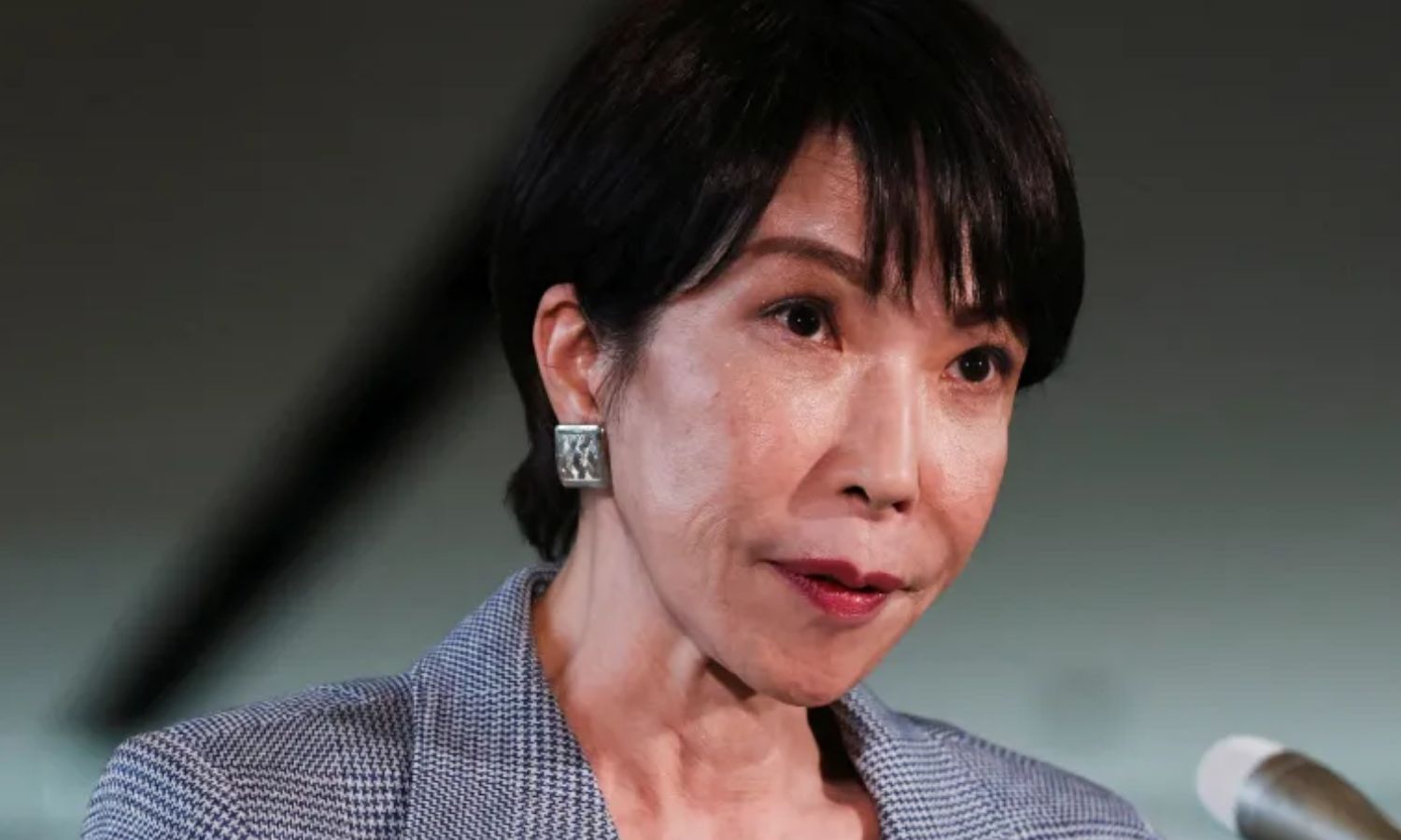 ஜப்பான் பாராளுமன்றத்தை கலைத்துவிட்டு தேர்தல் நடத்த பிரதமர் சனே தகைச்சி முடிவு