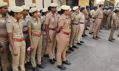 குடியரசு தின விழா - தமிழகம் முழுவதும் பாதுகாப்பு பணியில் 1 லட்சம் போலீசார்