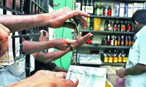 பொங்கல் பண்டிகையின் புதிய உச்சம்:  டாஸ்மாக்-ல் ரூ.850 கோடிக்கு மது விற்பனை