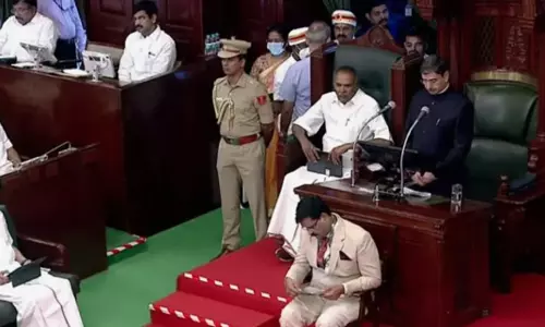 தமிழக சட்டசபை இன்று கூடுகிறது - ஆளுநர் உரையாற்றுவாரா?