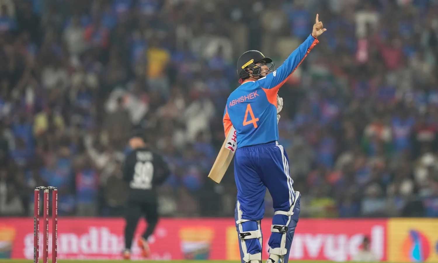 அபிஷேக் சர்மா வாணவேடிக்கை, ரிங்கு சிங் கேமியோ: நியூசிலாந்துக்கு 239 ரன்கள் இலக்கு நிர்ணயித்தது இந்தியா