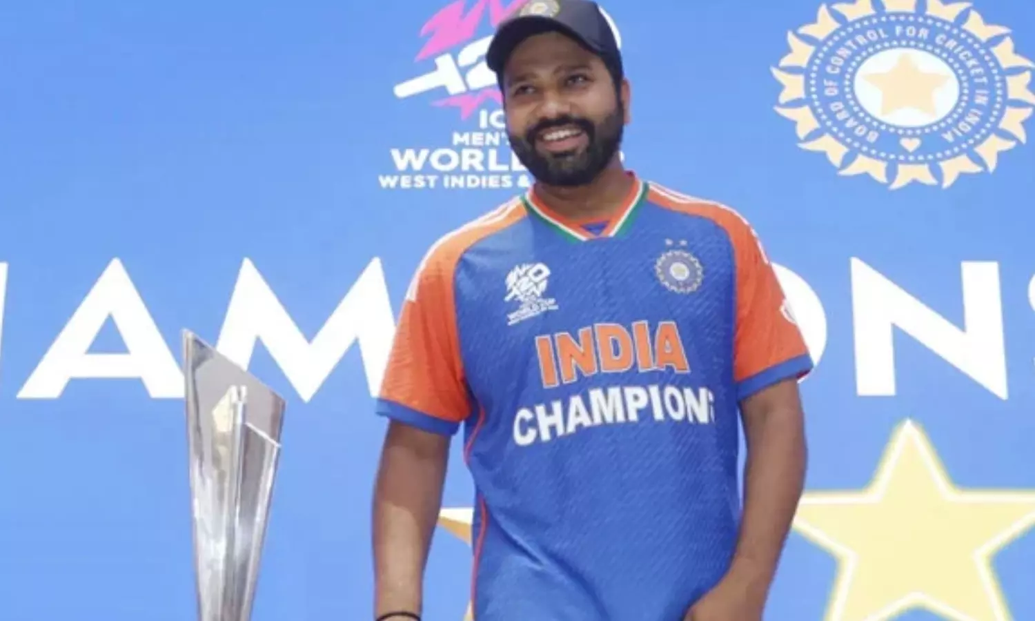 டி20-உலகக்-கோப்பை-போட்டியை-வீட்டில்-இருந்து-பார்ப்பது-வித்தியாசமான-அனுபவம்--ரோகித்-சர்மா