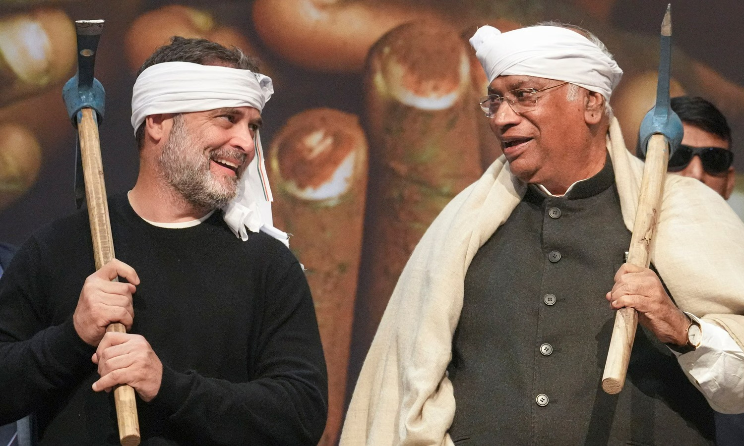 ஏழைகளின் உரிமைகளுக்காகத் தெருவில் இறங்கிப் போராடுவோம்- ராகுல் காந்தி