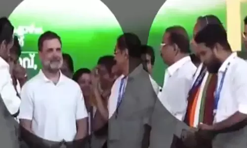 காங்கிரசில் தொடரும் அவமதிப்பு: ராகுல் காந்தி கூட்டத்தை புறக்கணித்த சசி தரூர்