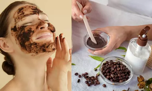 காபித்தூள் முதல் உருளைக்கிழங்கு வரை... உன்னத அழகை பெற வீட்டில் உள்ள உணவுப்பொருட்களே போதும் - எப்படி தெரியுமா?