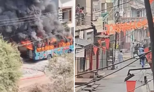 மத்தியப் பிரதேசத்தில் வெடித்த வன்முறை.. வாகனங்களுக்கு தீ வைத்து, கடைகளை நொறுக்கிய இந்துத்துவா அமைப்பினர்