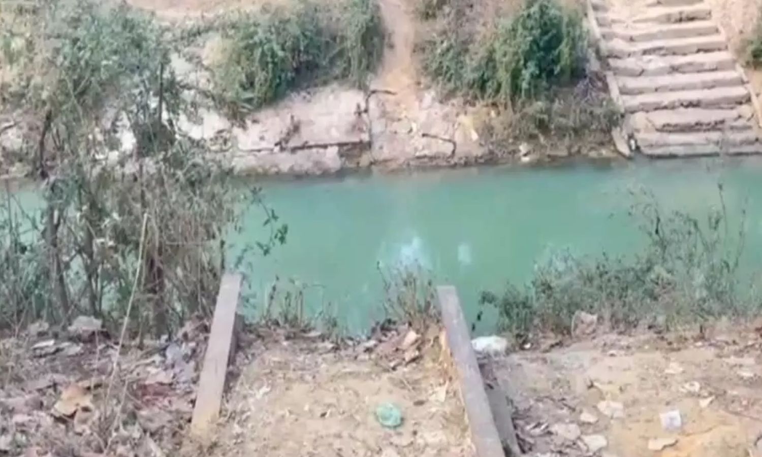 இரவோடு இரவாக 40 ஆண்டுகள் பழமையான இரும்பு பாலத்தை திருடிச் சென்ற கும்பல் - சத்தீஸ்கரில் துணிகரம்