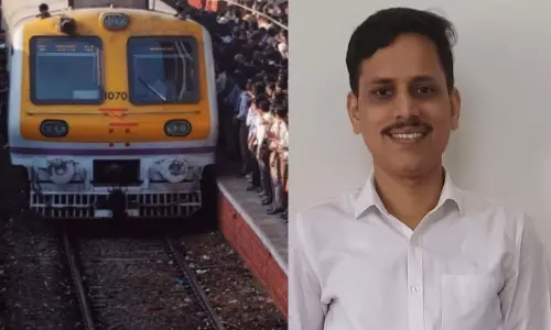 மும்பை புறநகர் ரெயிலில் கல்லூரி பேராசிரியர் குத்திக் கொலை.. பரபரப்பு சம்பவம்