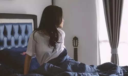 காலையில் எழுந்தவுடன் இந்த 3 விஷயங்களை மட்டும் செய்யாதீர்கள்!