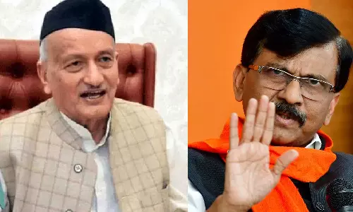 உத்தவ் தாக்கரே ஆட்சியை கவிழ்த்தவருக்கு பத்ம விருதா? மத்திய அரசை சாடிய சஞ்சய் ராவத்