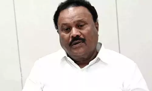 தினகரன், சசிகலாவிடம் கொள்ளையடித்த பணம் உள்ளது என்று பேசியது உண்மை- திண்டுக்கல் சீனிவாசன்