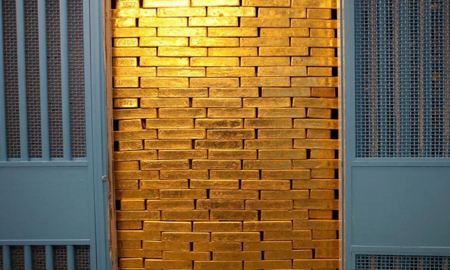 டிரம்ப்பை நம்ப முடியாது.. அமெரிக்காவில் உள்ள தங்களின்  1,236 டன் தங்கத்தை திரும்பக் கேட்கும் ஜெர்மனி!