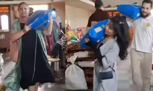 வள்ளலார் சத்யதர்மசாலைக்கு அரிசி மூட்டைகளை தோளில் சுமந்து வந்து வழங்கிய ஜெர்மன் நாட்டினர்