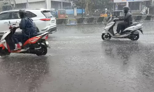 தமிழகத்தில் மிதமான மழைக்கு வாய்ப்பு- வானிலை ஆய்வு மையம் தகவல்