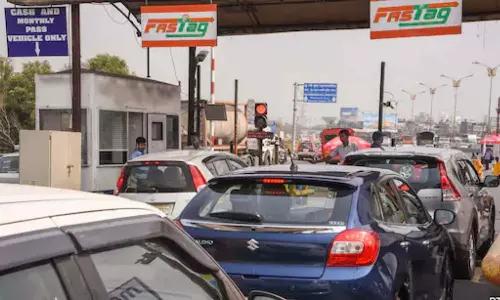 2025-ல் சுங்கச்சாவடிகளில் செல்லாத வாகனங்களுக்கு ரூ.18 லட்சம் சுங்க கட்டணம் வசூல்!