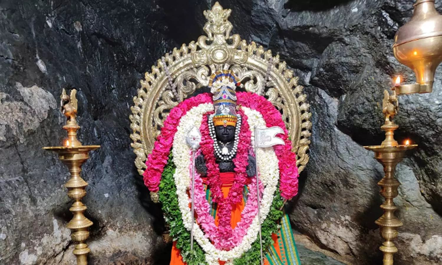 திருமணம் -  குழந்தை வரம் தரும் தோரணமலை முருகன்!