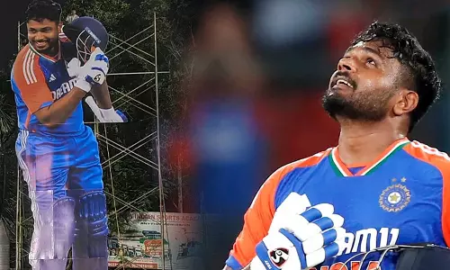 சொந்த ஊரில் முதல்முறையாக சர்வதேச போட்டியில் விளையாடும் சஞ்சு சாம்சன் - கட் அவுட் வைத்த ரசிகர்கள் சொந்த ஊரில் முதல்முறையாக சர்வதேச போட்டியில் விளையாடும் சஞ்சு சாம்சன் - கட் அவுட் வைத்த ரசிகர்கள்